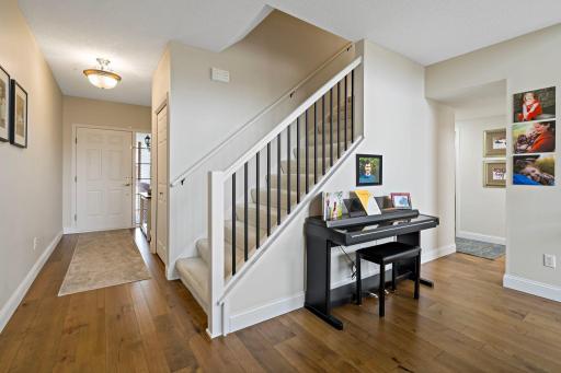 6-web-or-mls-15585 Cherry Path Rosemount MN_0029.jpg