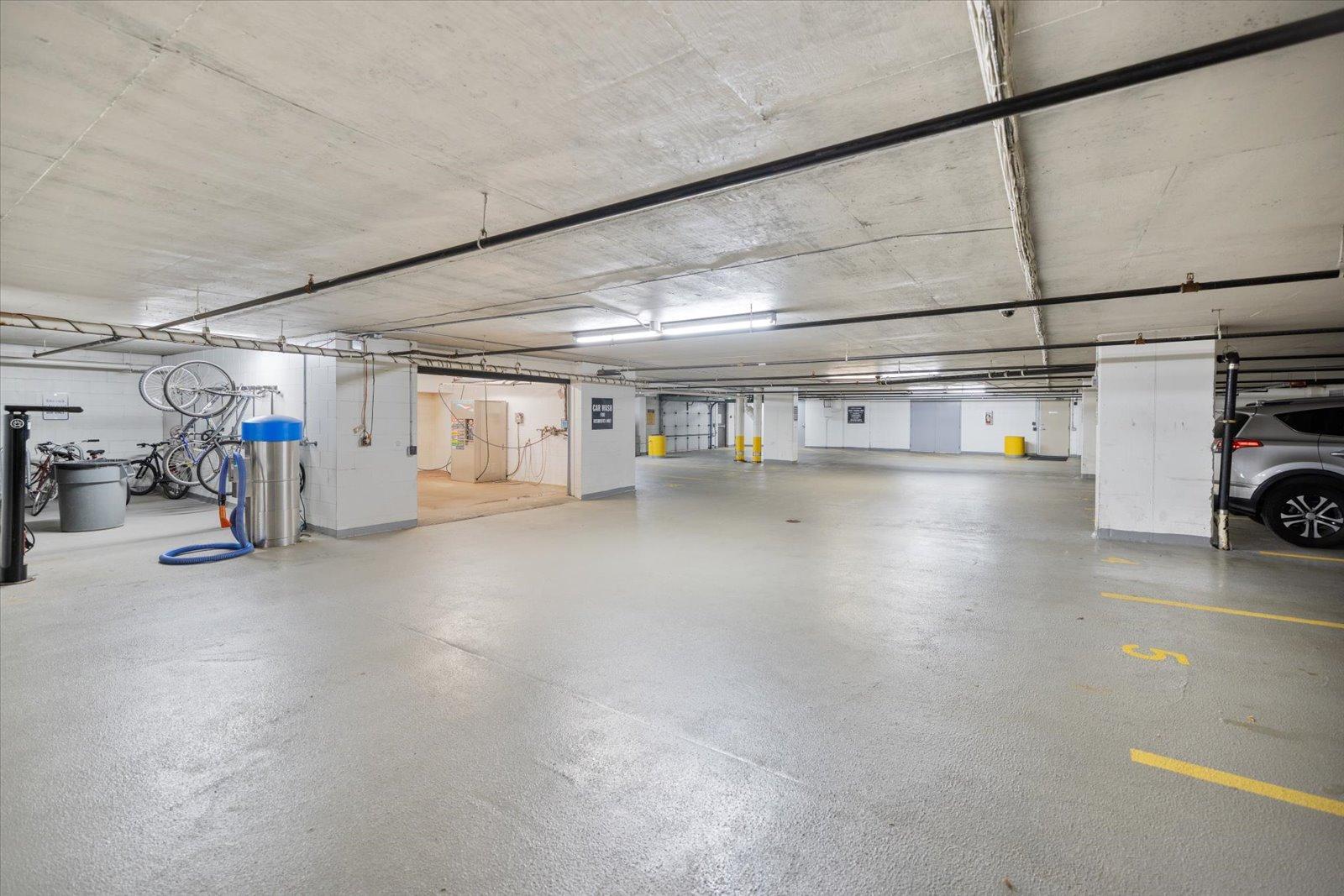 Guest Parking/Carwash/Car Vacuum/Tire Air-Compressor/Bike Repair