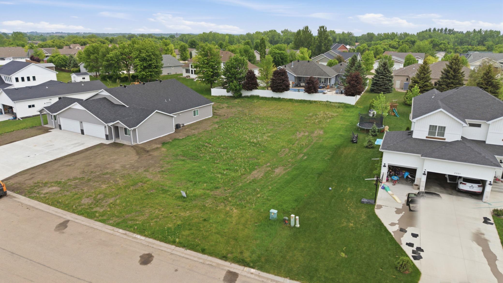 Welcome to 2327 Nature Lane, Hawley!