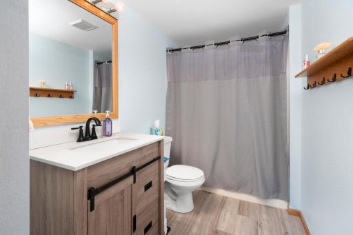 20260319-912_9thStNE_LittleFalls_Interior-12.jpg