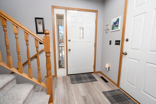 20260319-912_9thStNE_LittleFalls_Interior-8.jpg