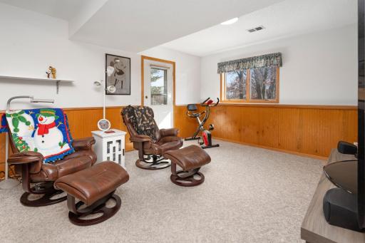 20260319-912_9thStNE_LittleFalls_Interior-10.jpg