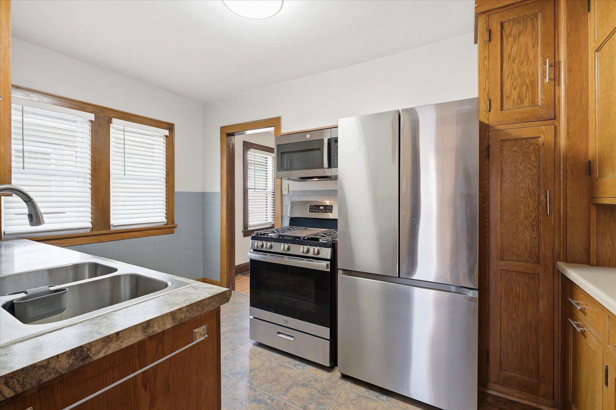 Unit one kitchen view 3.