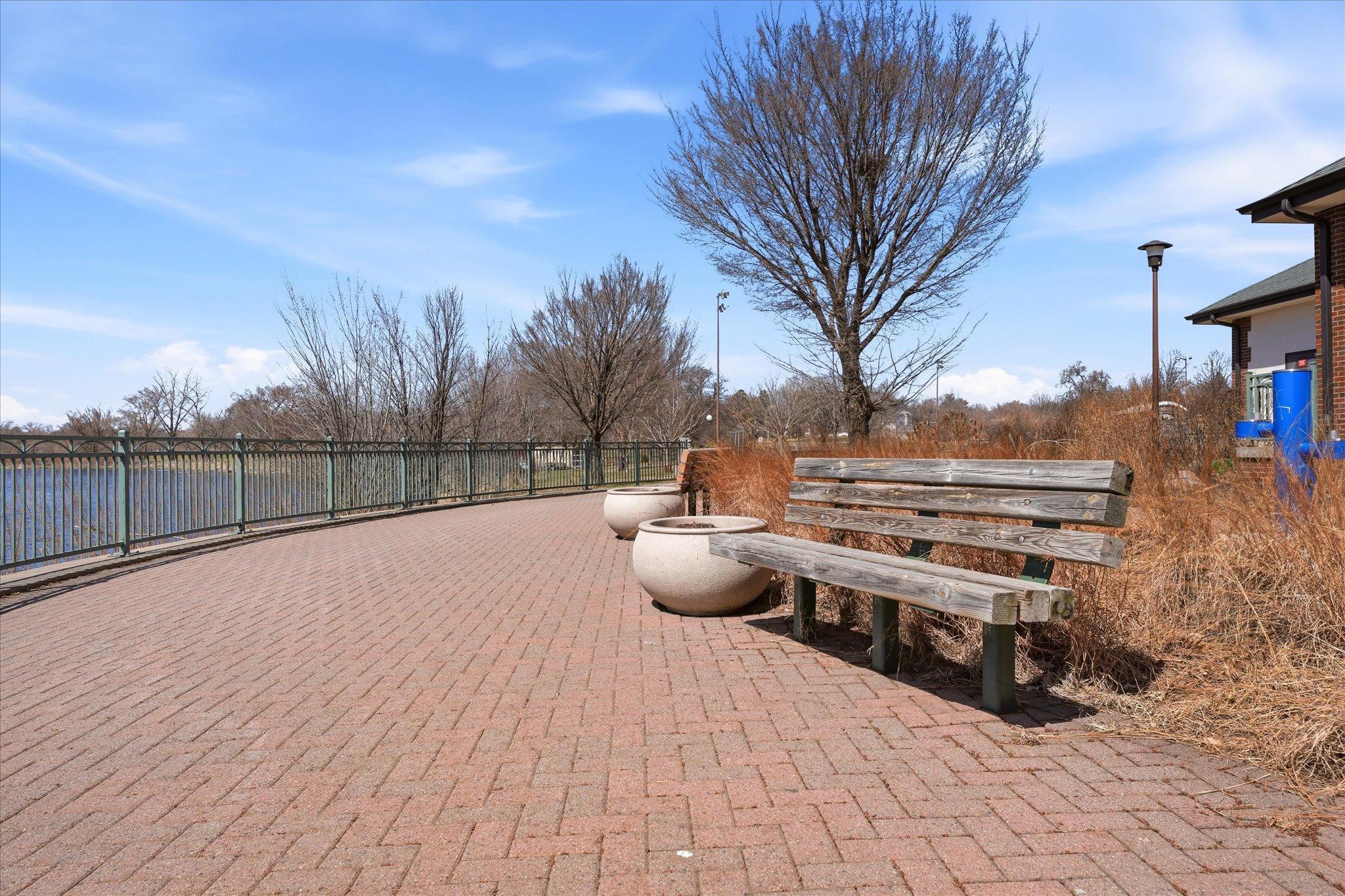 Hiawatha Park bench/viewing area.
