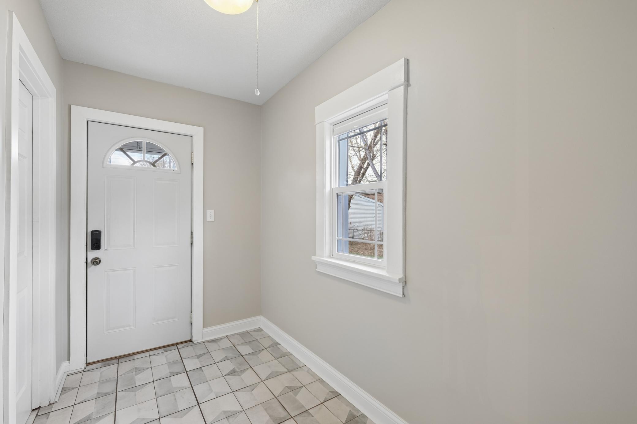 Mudroom leading to the backyard