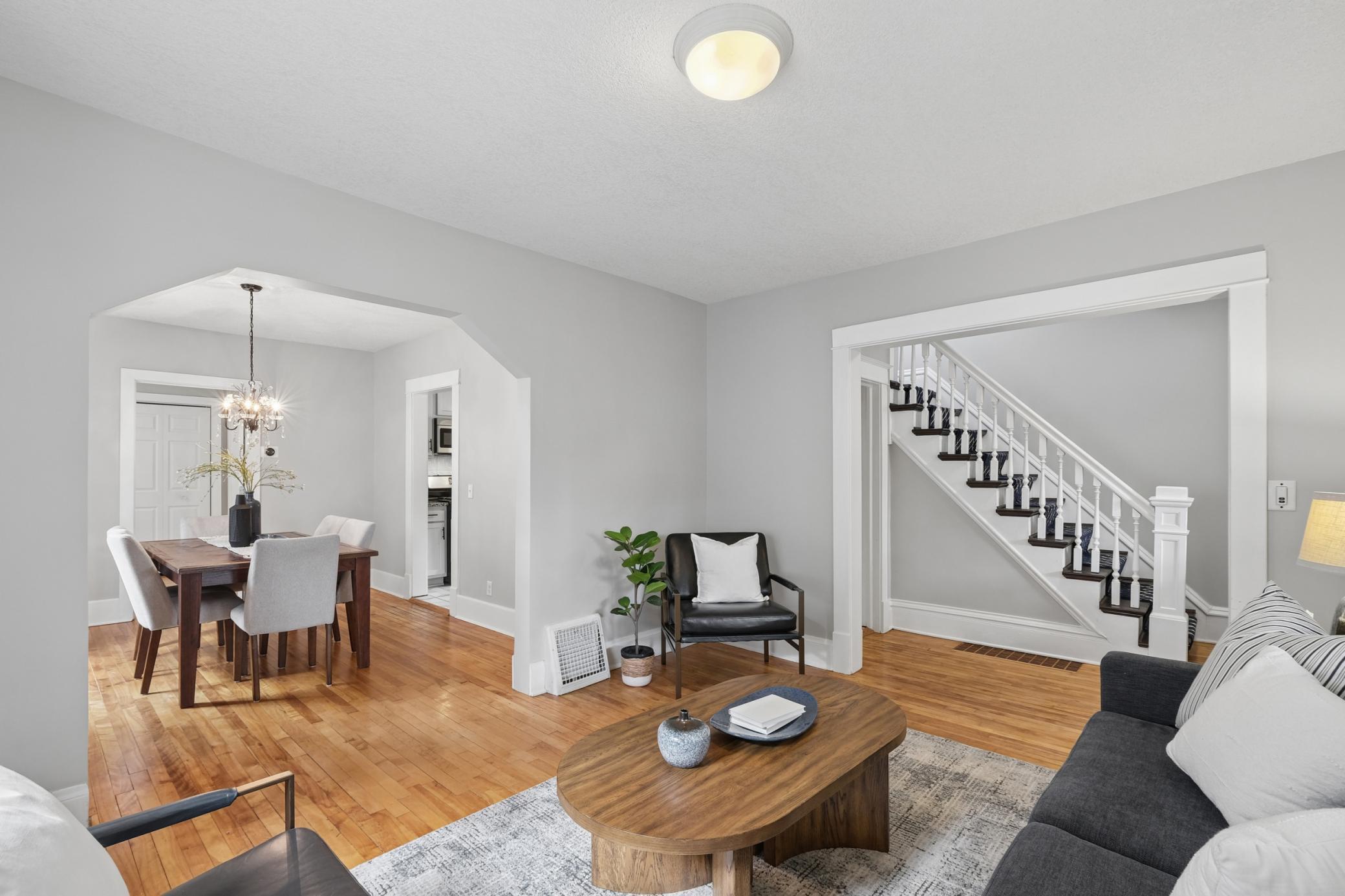 Open layout, beautiful floor