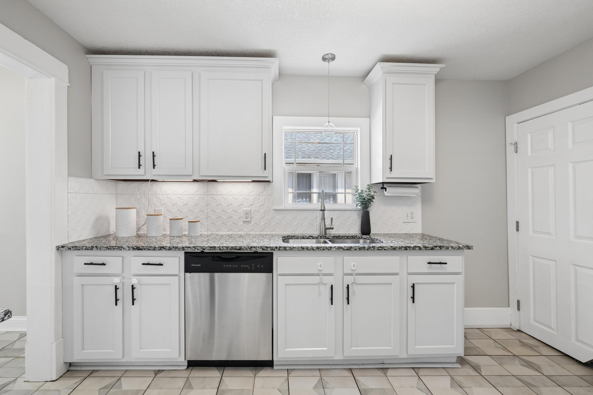 Lots of storage and dishwasher