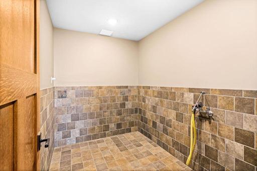 5220 London Road, Duluth, MN 55804