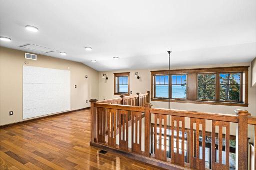 5220 London Road, Duluth, MN 55804