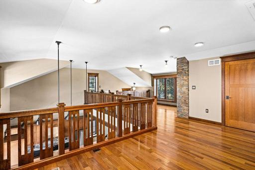 5220 London Road, Duluth, MN 55804