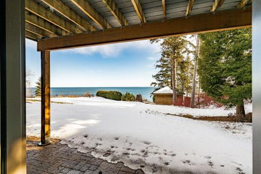 5220 London Road, Duluth, MN 55804