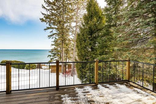 5220 London Road, Duluth, MN 55804