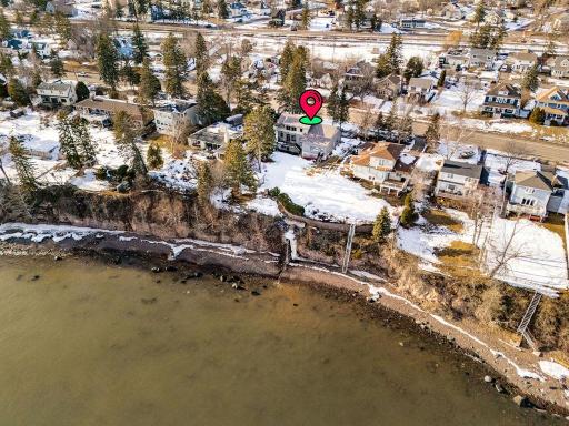 5220 London Road, Duluth, MN 55804