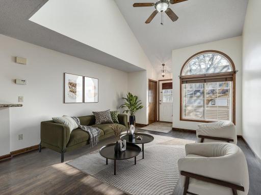 1120 Pecks Woods Drive, Saint Paul, MN 55112