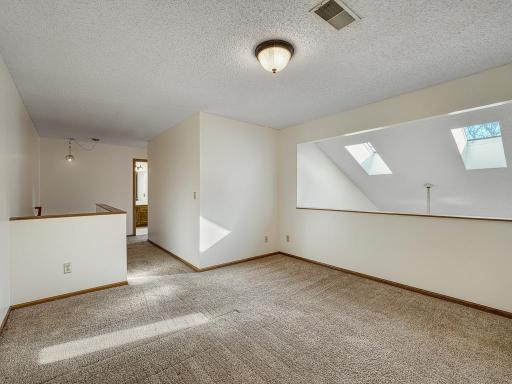 1120 Pecks Woods Drive, Saint Paul, MN 55112