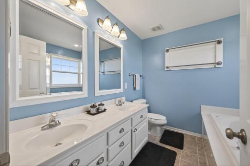 15105 Dupont Path, Saint Paul, MN 55124
