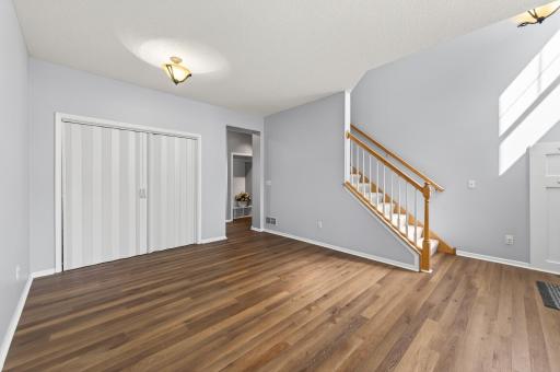 15105 Dupont Path, Saint Paul, MN 55124
