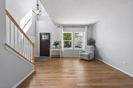 15105 Dupont Path, Saint Paul, MN 55124