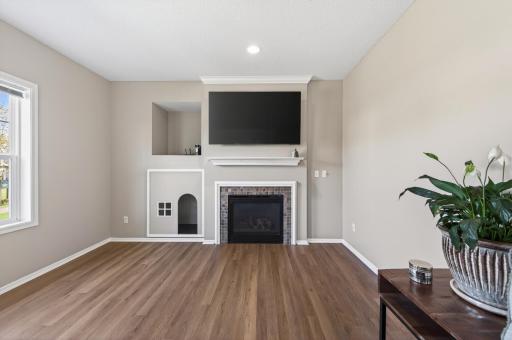 15105 Dupont Path, Saint Paul, MN 55124