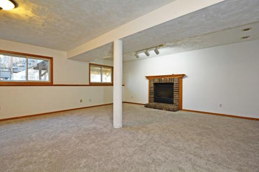 7581 23rd Street N, Saint Paul, MN 55128