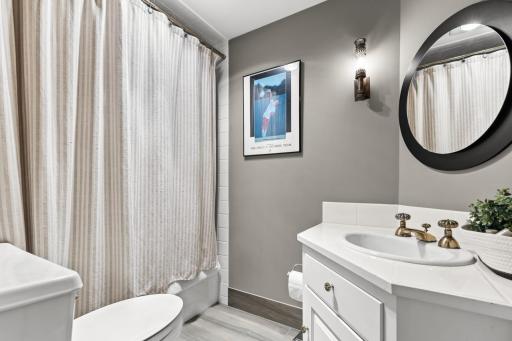 11228 Willowood Avenue, Eden Prairie, MN 55344