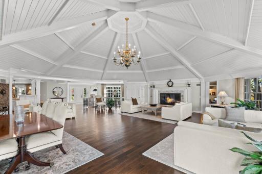 11228 Willowood Avenue, Eden Prairie, MN 55344