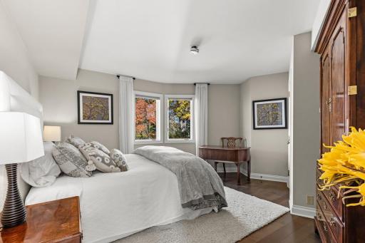 11228 Willowood Avenue, Eden Prairie, MN 55344