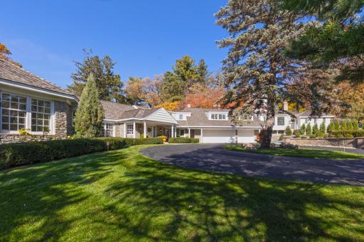 11228 Willowood Avenue, Eden Prairie, MN 55344