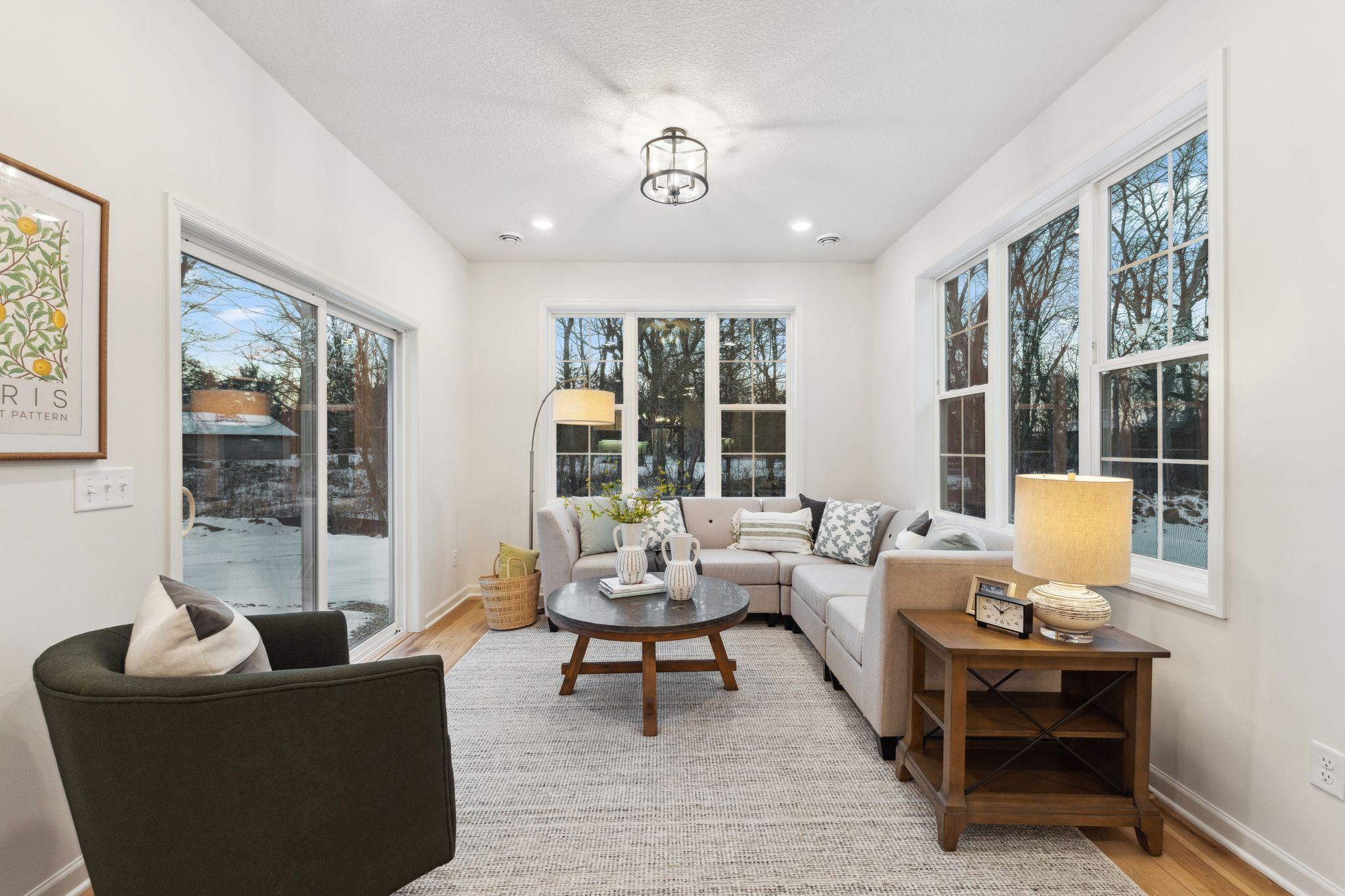 Morning Room - staged model - showing for representational purposes only, Finishes will be different.