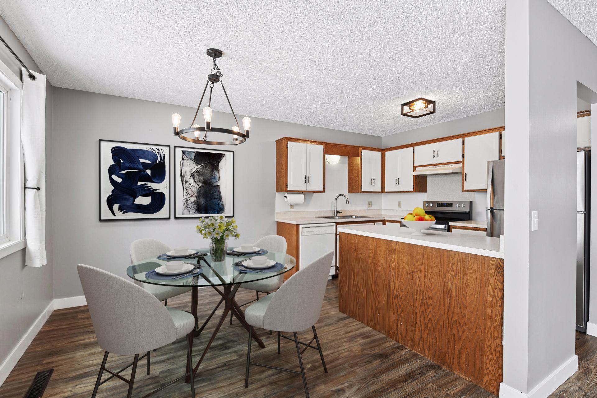 Large Dining Area - virtually staged