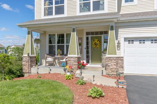 Gorgeous front porch