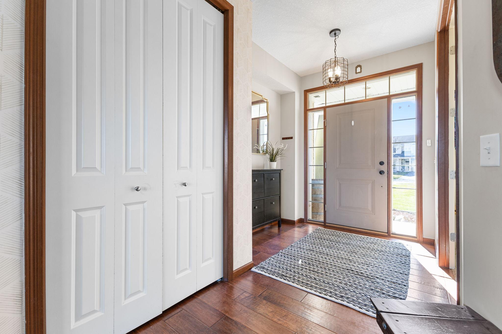 Open entry way