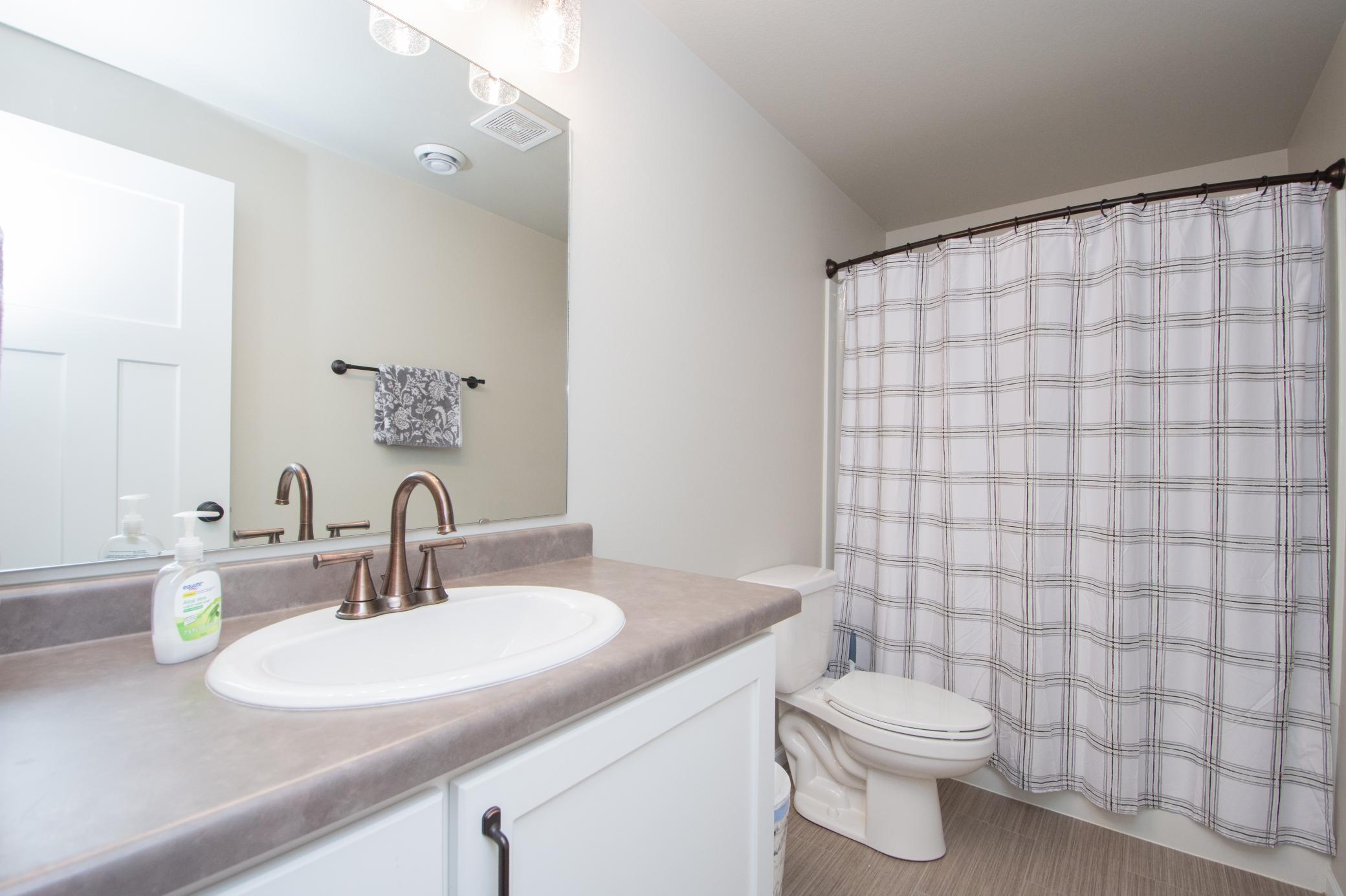 Full bathroom basement