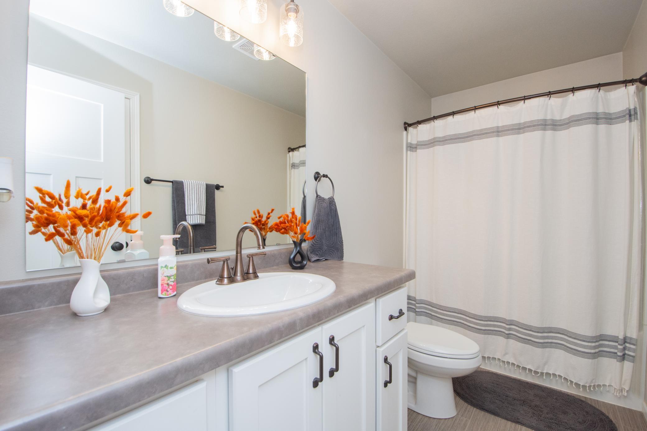 Full bathroom on main