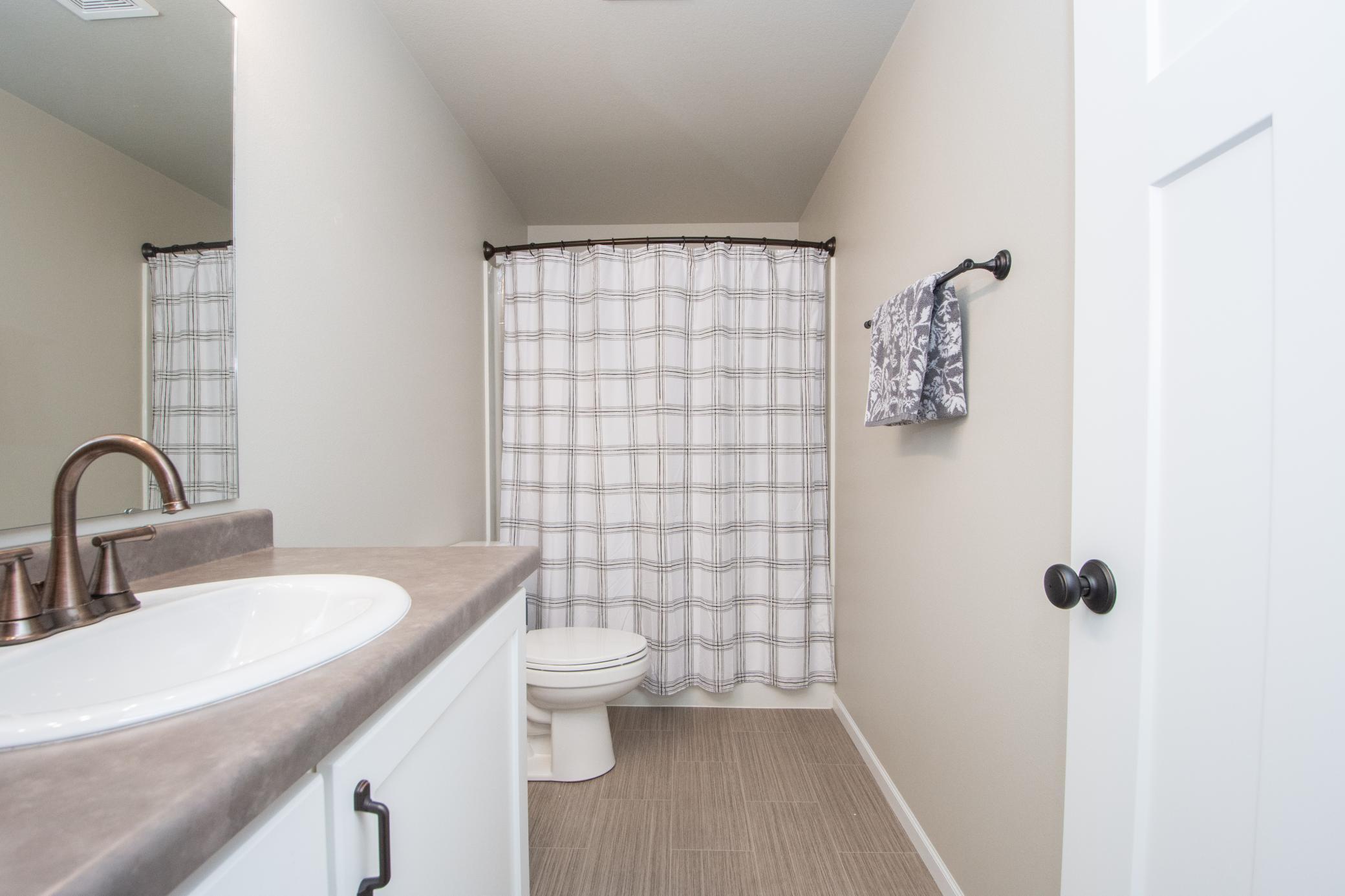 Full bathroom basement