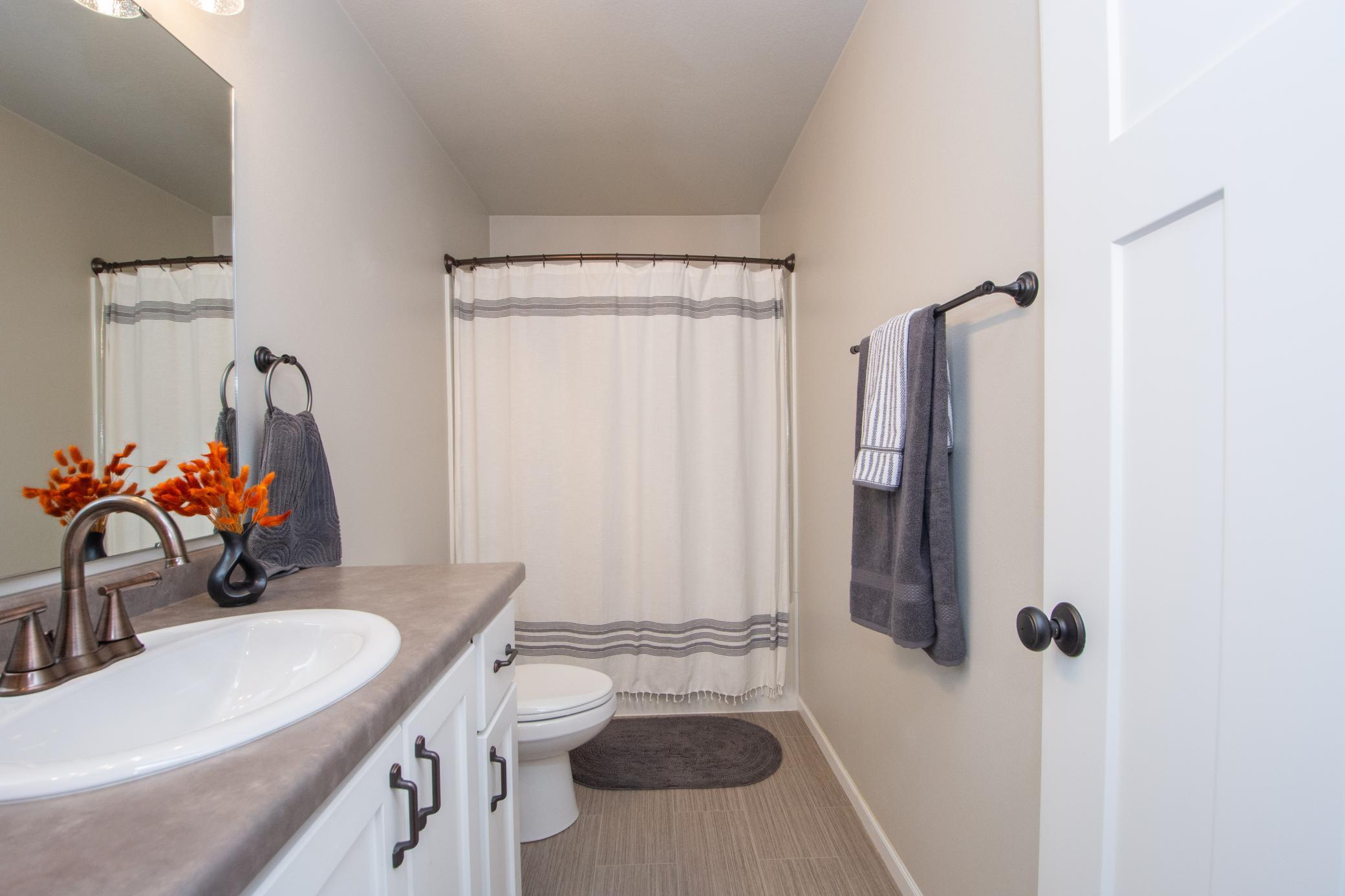 Full bathroom on main