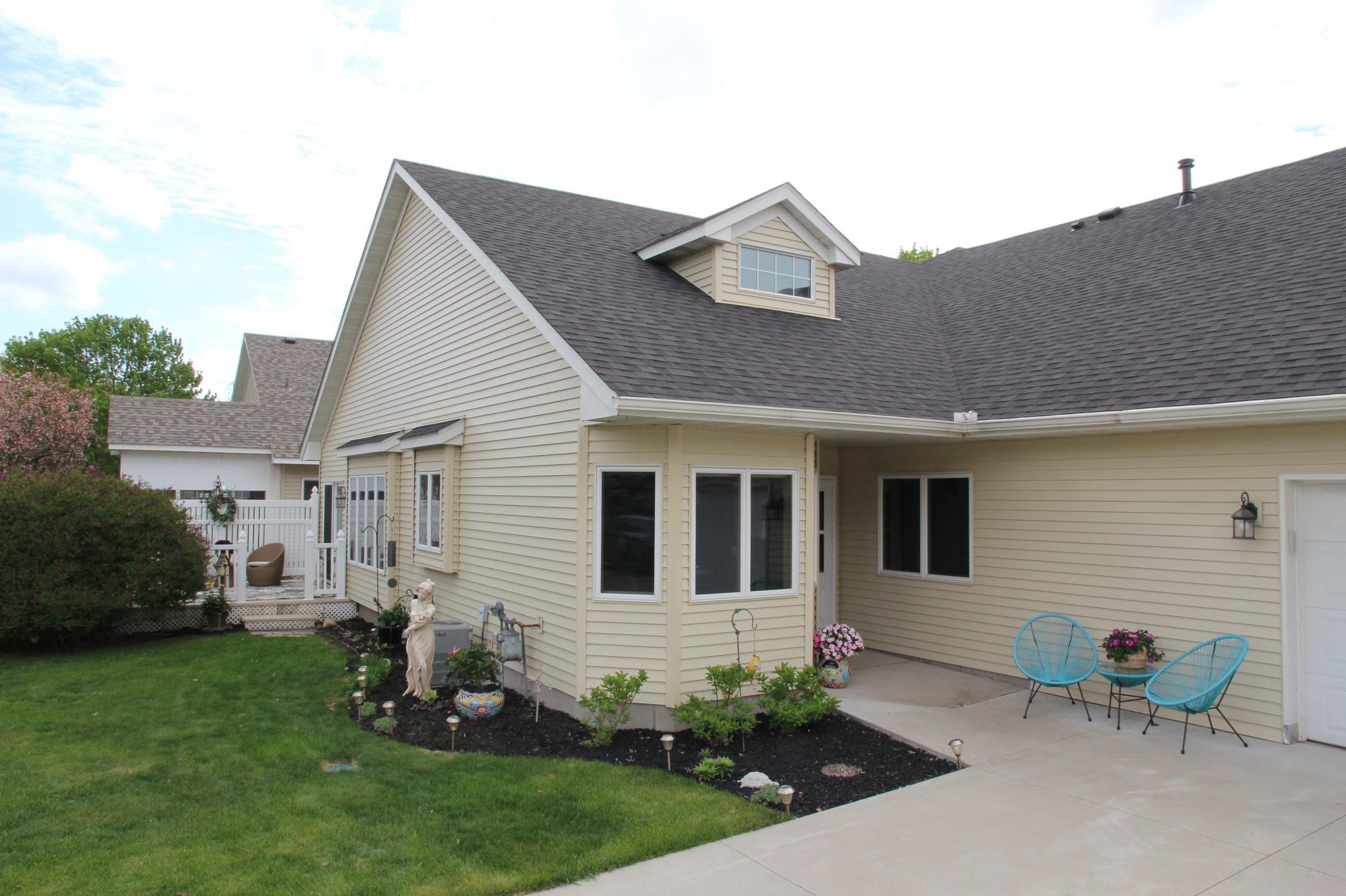 Siding 2023 - Patio Privacy Panel