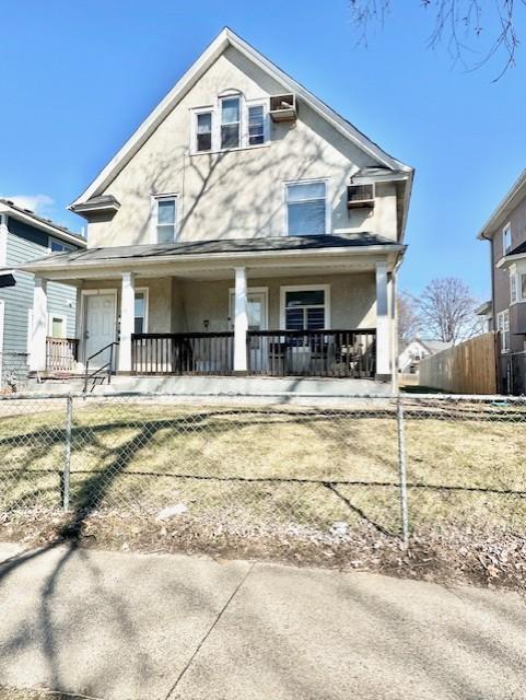 Exterior front right.jpg