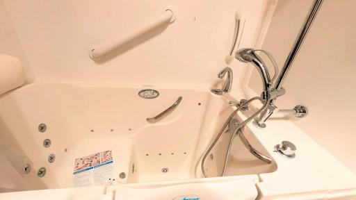 Main floor full bath walk in tub