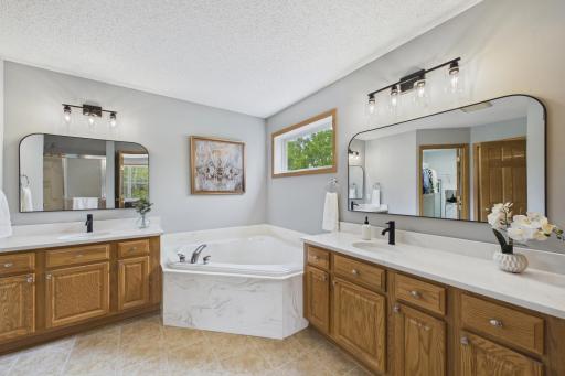 2409 Golf Drive, Saint Paul, MN 55129