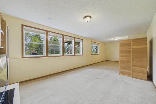 2409 Golf Drive, Saint Paul, MN 55129