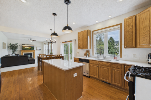 2409 Golf Drive, Saint Paul, MN 55129
