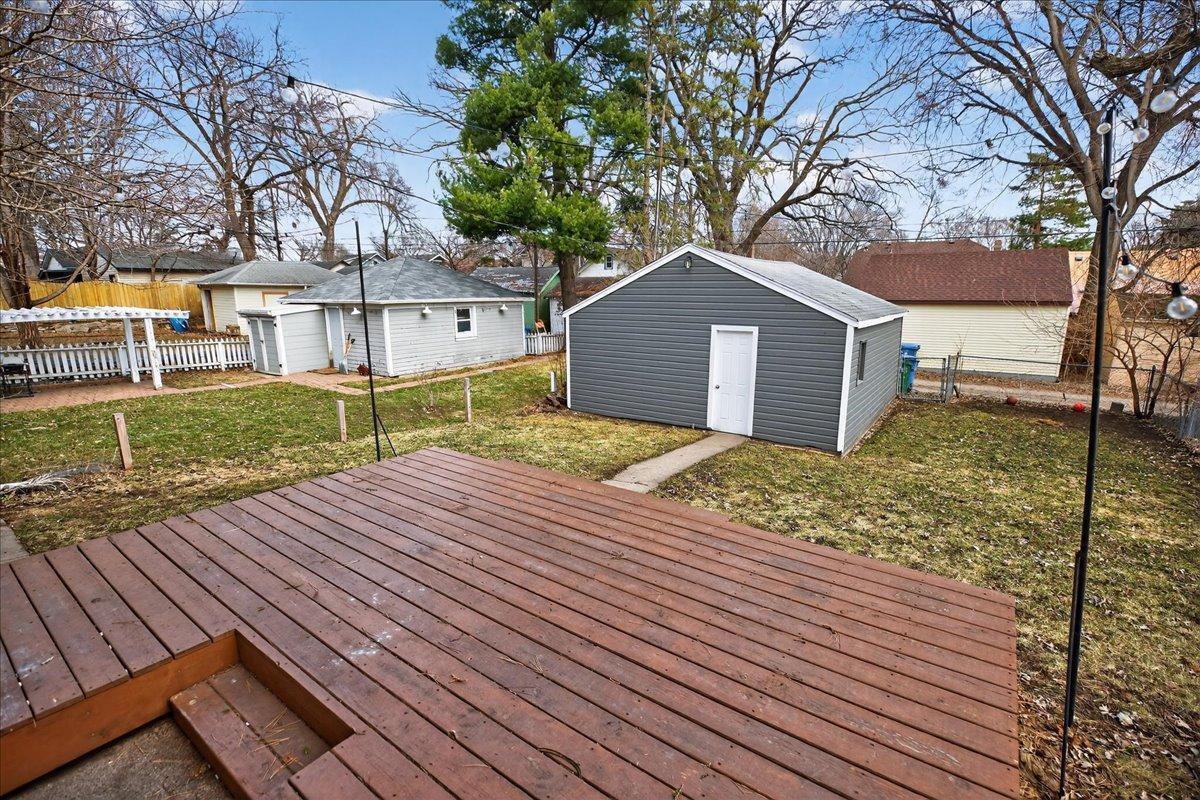 Plenty of room for everybody.