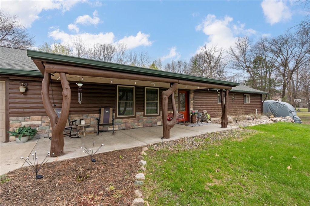 Front of the house-Spring