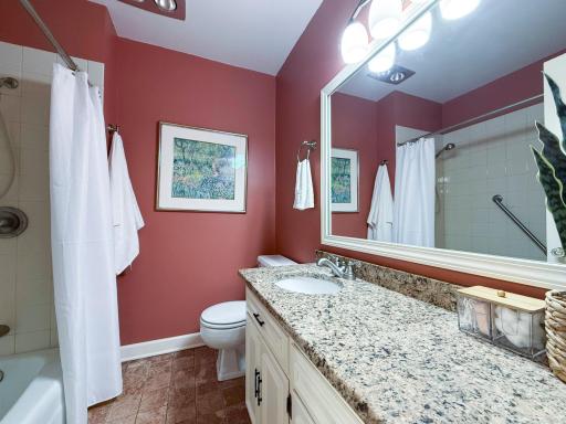 1040 Mayowood Road SW, Rochester, MN 55902