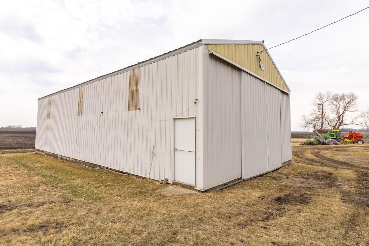 16827 Walden Ave pic 8pg.jpg