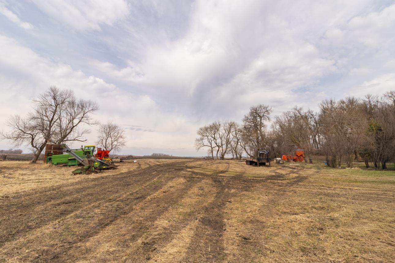 16827 Walden Ave pic 11pg.jpg