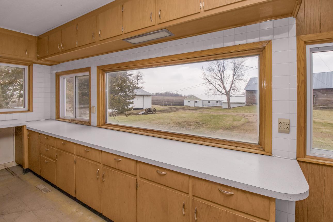 16827 Walden Ave pic 29pg.jpg