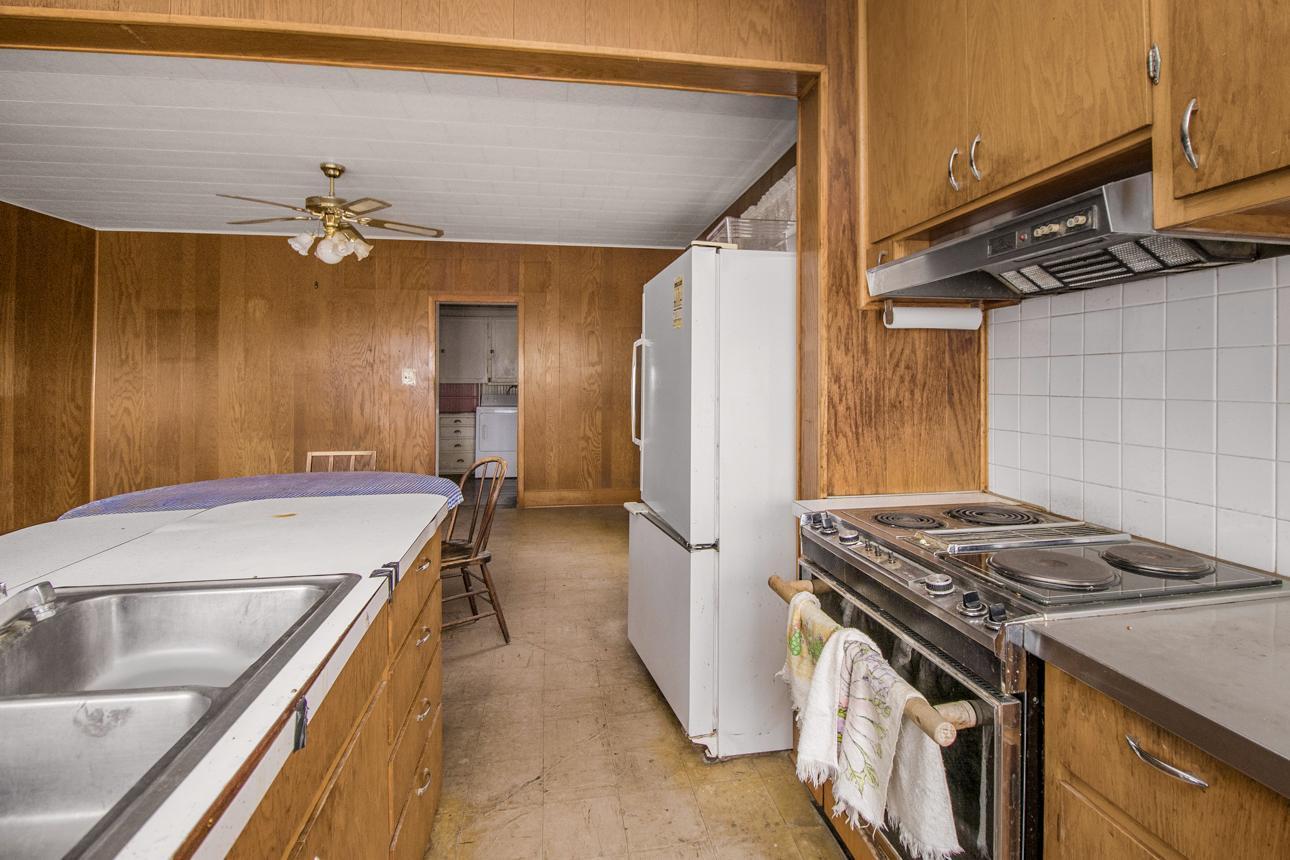 16827 Walden Ave pic 30pg.jpg