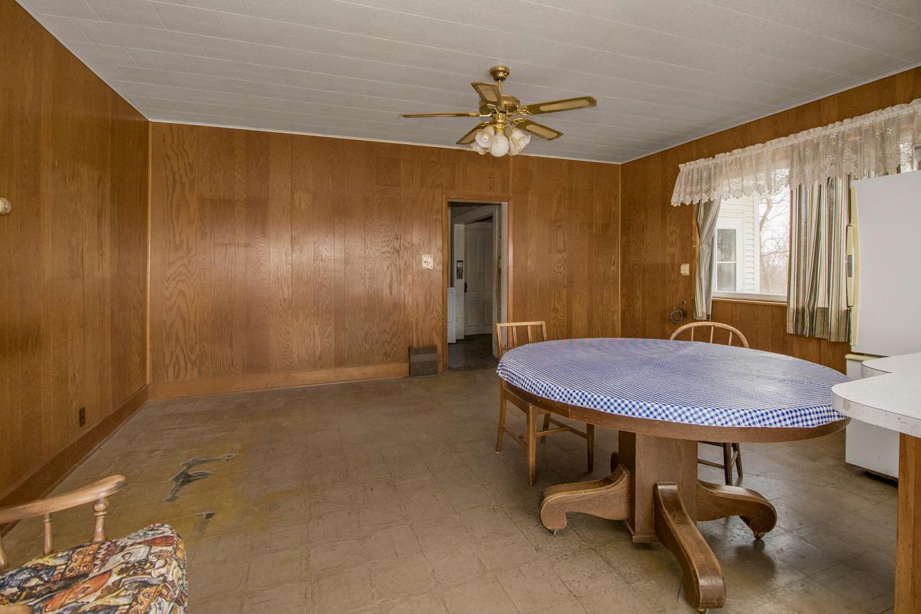 16827 Walden Ave pic 32pg.jpg